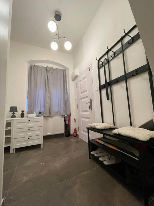 Good Old Times Apartment Bratislava Buitenkant foto