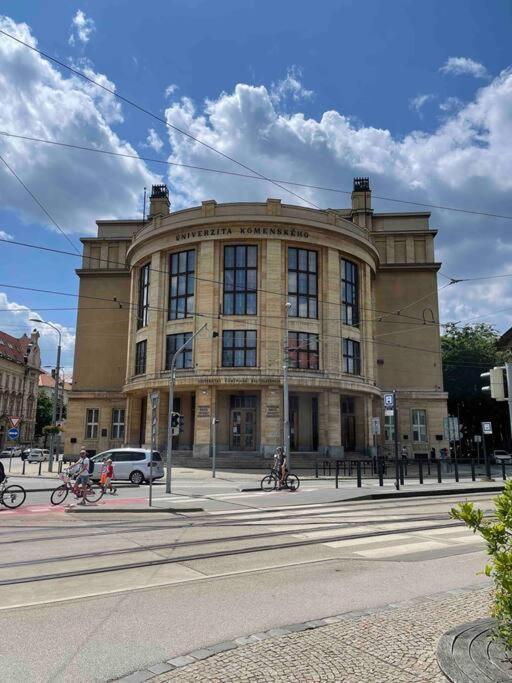 Good Old Times Apartment Bratislava Buitenkant foto